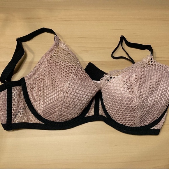 Victoria’s Secret Very Sexy Fishnet Lace pink Pushup Bra 32DD - Picture 6 of 11